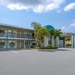 Baymont By Wyndham Punta Gorda/Port Charlotte